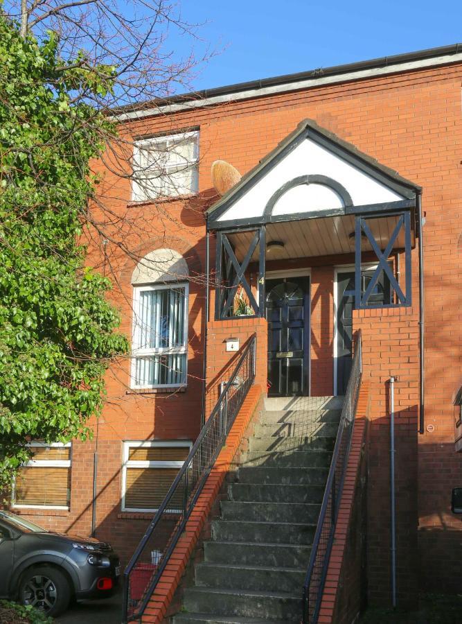 Perfect Central City Location - Parking - 3 Beds - 2 Bedrooms Belfast Exterior foto